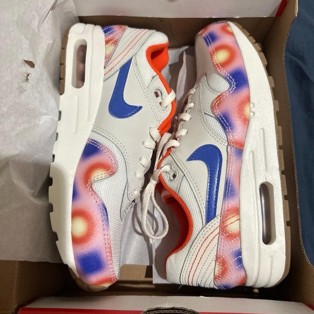 Vibrant Nike Air Max 1 SE